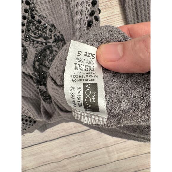 Vocal Embellished Fleur De Lis Print Thermal Shirt Womens Small Gray Waffle Knit - Picture 8 of 10